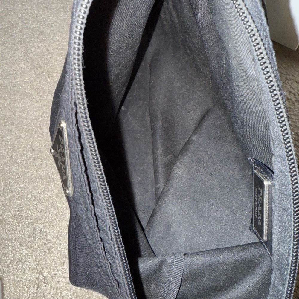 Authentic Prada Nylon Crossbody bag, Black with adjustable shoulder strap - Picture 7 of 14